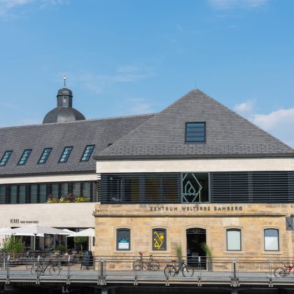 Zentrum Welterbe mit Biberschwanzziegel Geradschnitt in polargrau