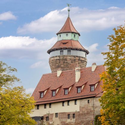 Kaiserburg in Nürnberg mit Biberschwanzziegel Rautenspitz gedeckt